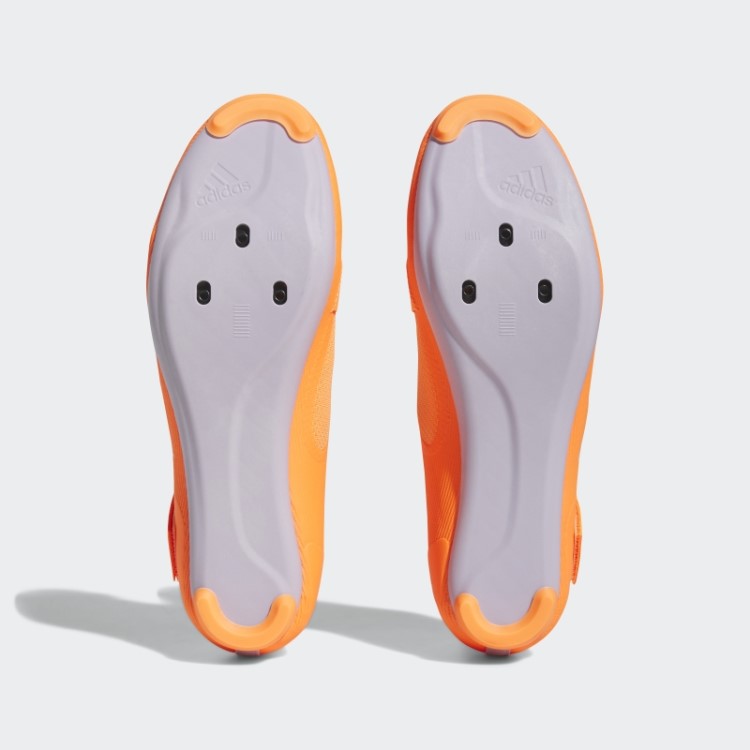 O Sapato De Ciclismo Indoor Adidas Laranja
