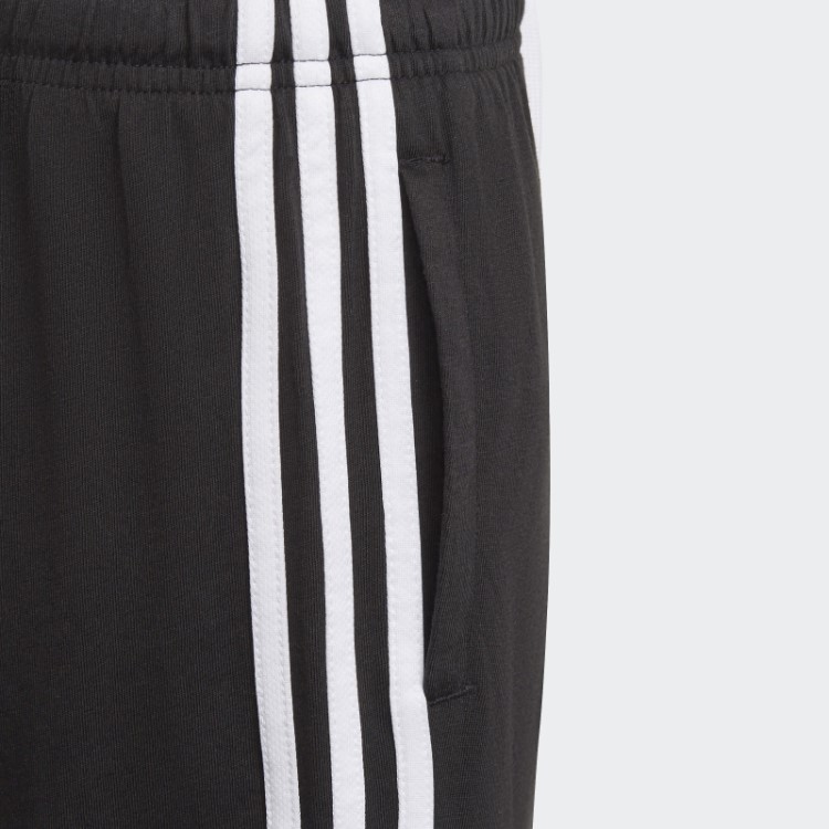 Bermuda Preta Adidas Essentials Com As Três Listras