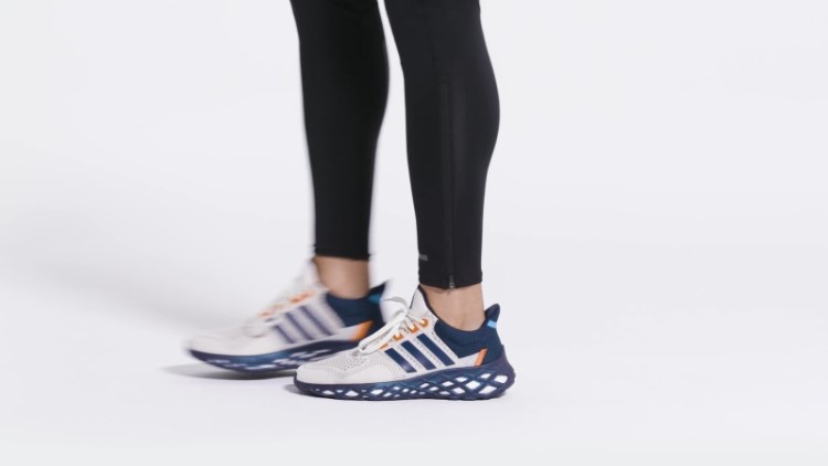 Ultraboost Web Dna Running Roupas Esportivas Estilo De Vida Tênis Adidas Branco