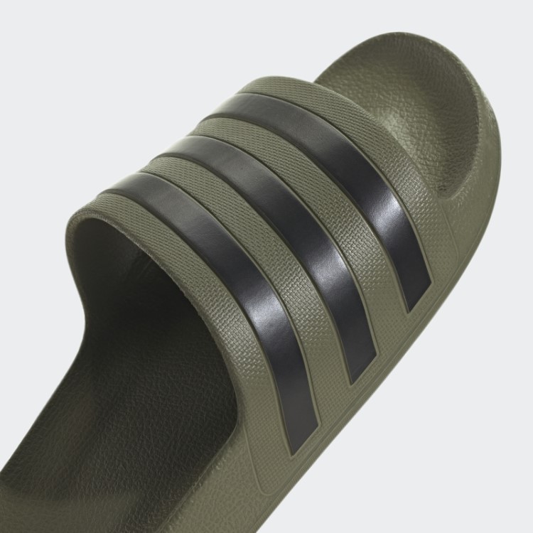 Escorregadores Aqua Adilette Adidas Olive