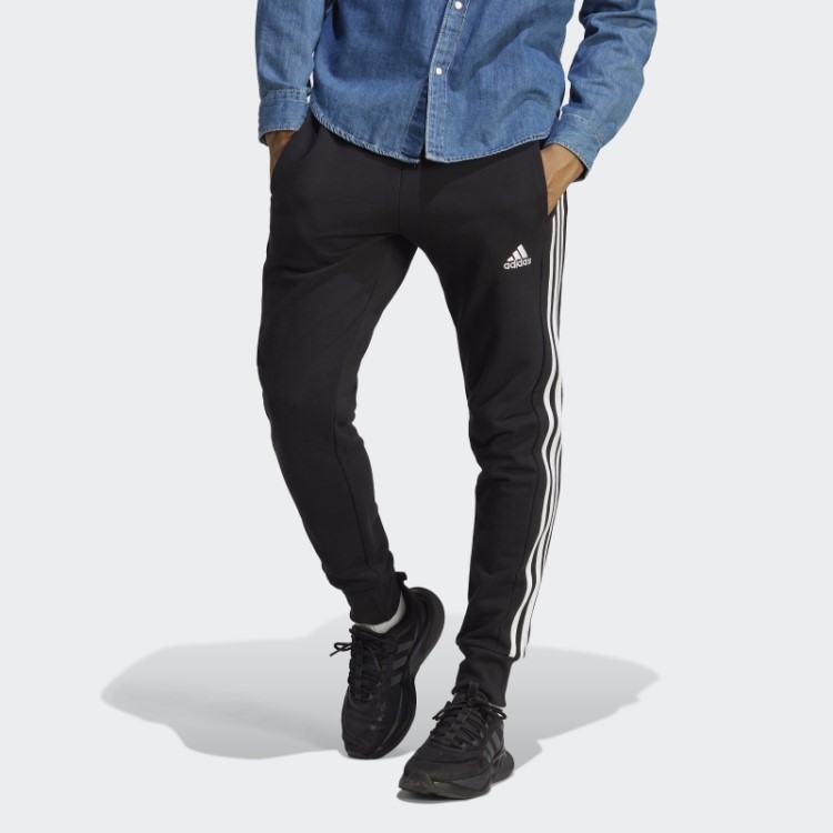 Calça Jogger Adidas Essentials French Terry Com Manguito Afunilado E As Três Listras
