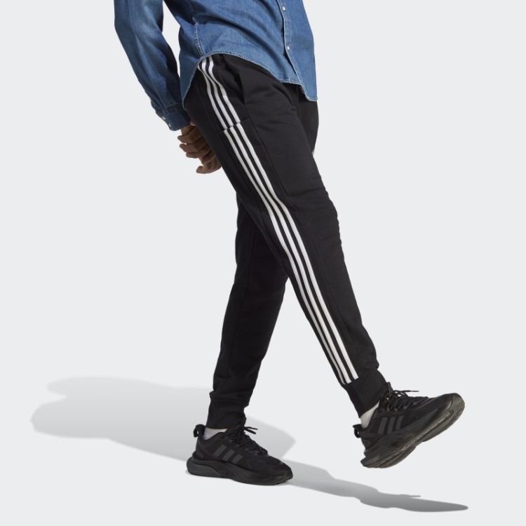 Calça Jogger Adidas Essentials French Terry Com Manguito Afunilado E As Três Listras