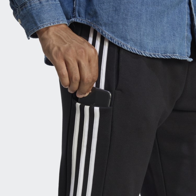 Calça Jogger Adidas Essentials French Terry Com Manguito Afunilado E As Três Listras
