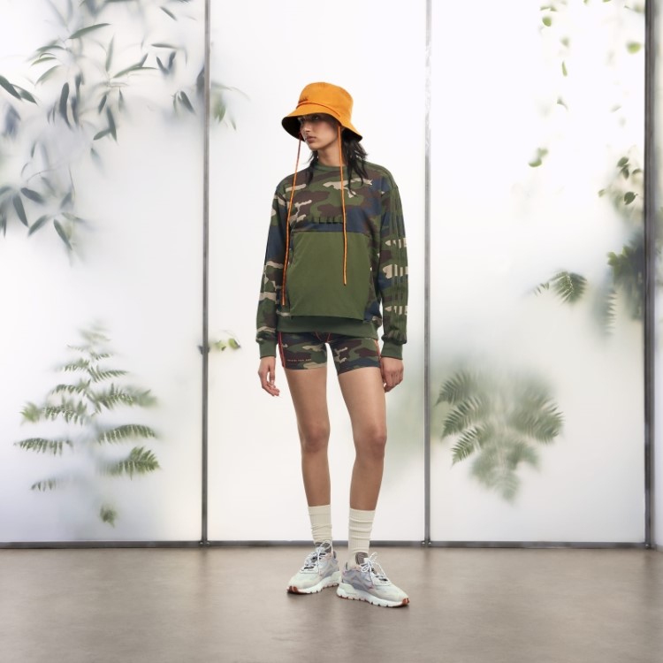 Moletom Adidas Com Estampa Camuflada E Bolso Canguru (todos Os Gêneros) Fashion