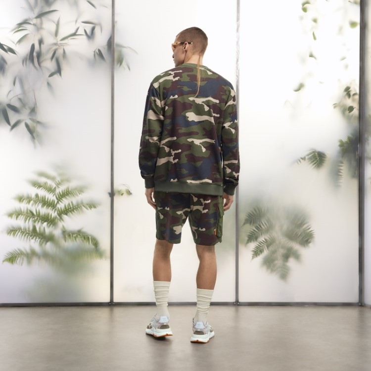 Moletom Adidas Com Estampa Camuflada E Bolso Canguru (todos Os Gêneros)