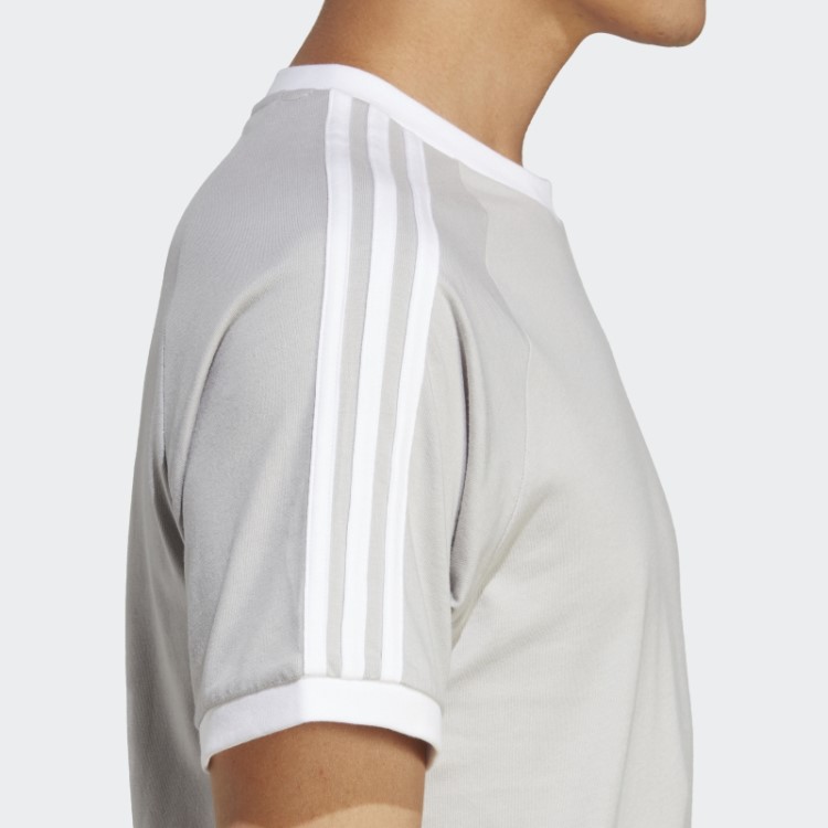Camiseta Adidas Adicolor Classics Com As Três Listras Cinza