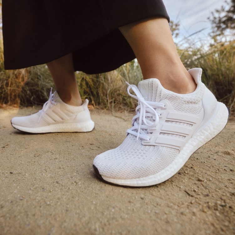Adidas Branco Ultraboost 5 Dna Tênis De Corrida Estilo De Vida Esportivo