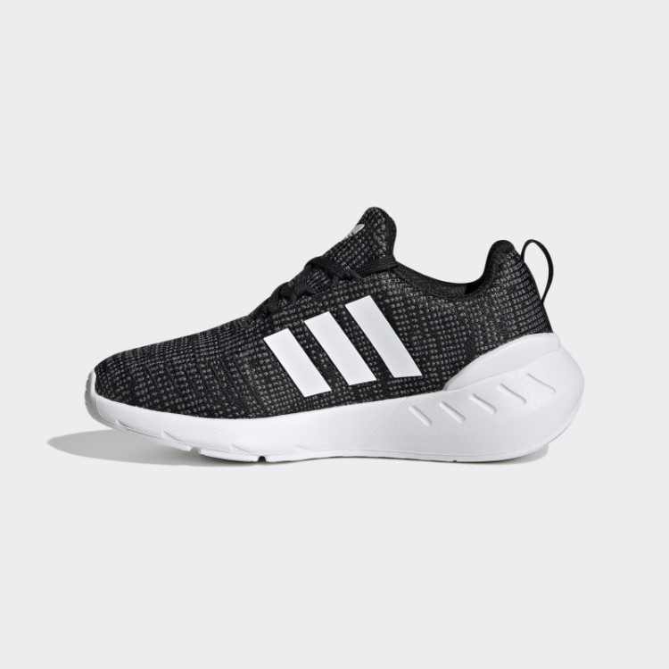 Tênis Preto Swift Run 22 Adidas