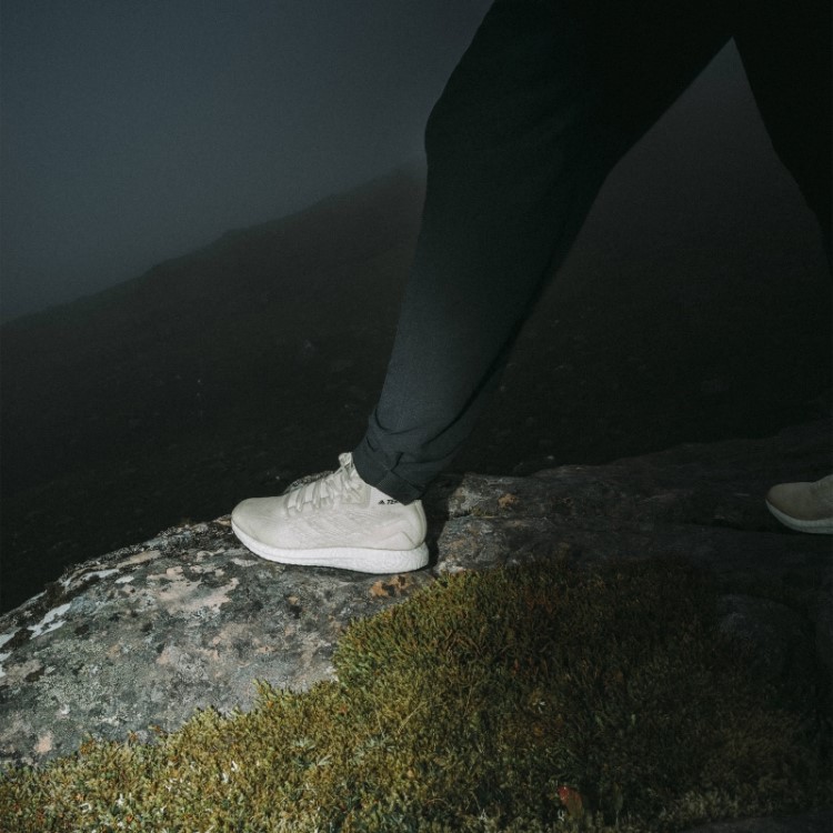 Adidas Terrex Feito Para Ser Refeito Caminhante Livre Não Tingido