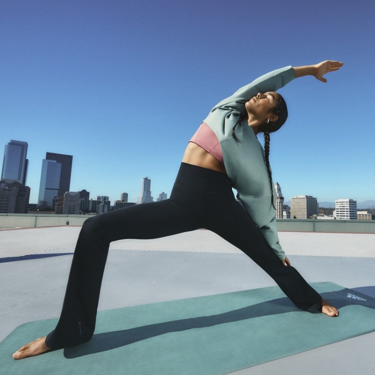 Legging Preta Adidas Yoga Studio Flare Moda