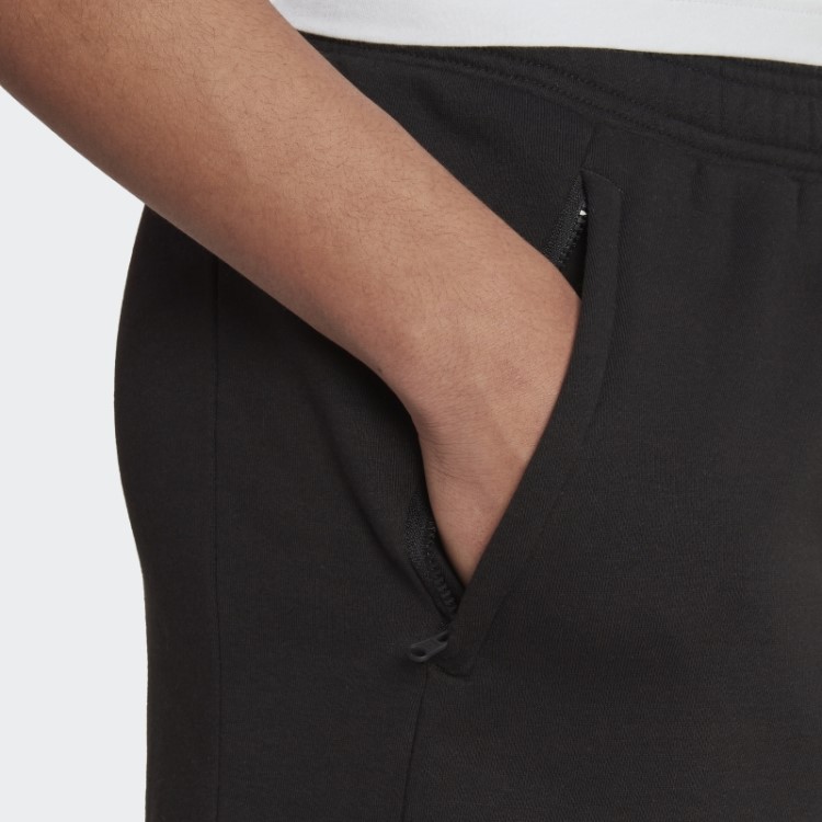 Emblema De Estádio De Lã Reciclada De Shorts Esportivos Adidas Preto
