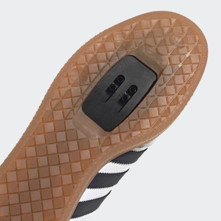 O Tênis De Ciclismo Vegano Velosamba Adidas Branco