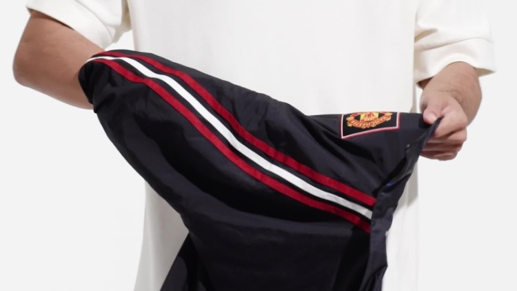 Jaqueta Reversível Manchester United Hino Preto Adidas