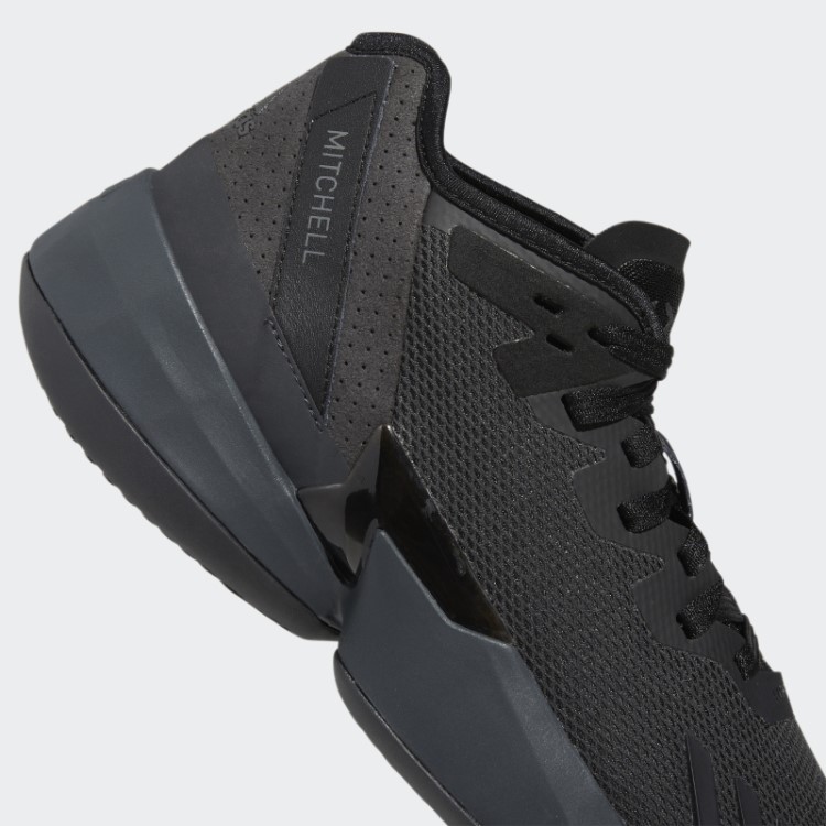 Preto D.o.n. Edição #4 Tênis De Basquete Adidas