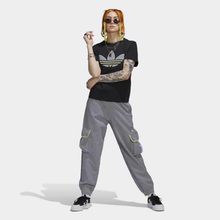 Camiseta Com Aplicação De Trevo Adidas Preta