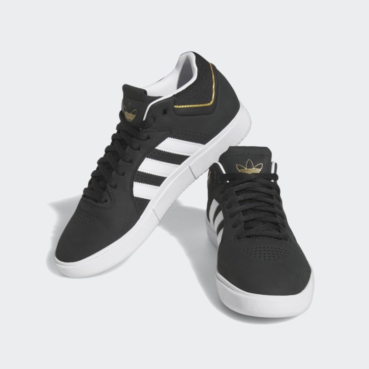 Sapatos Adidas Tyshawn Dourados Metálicos