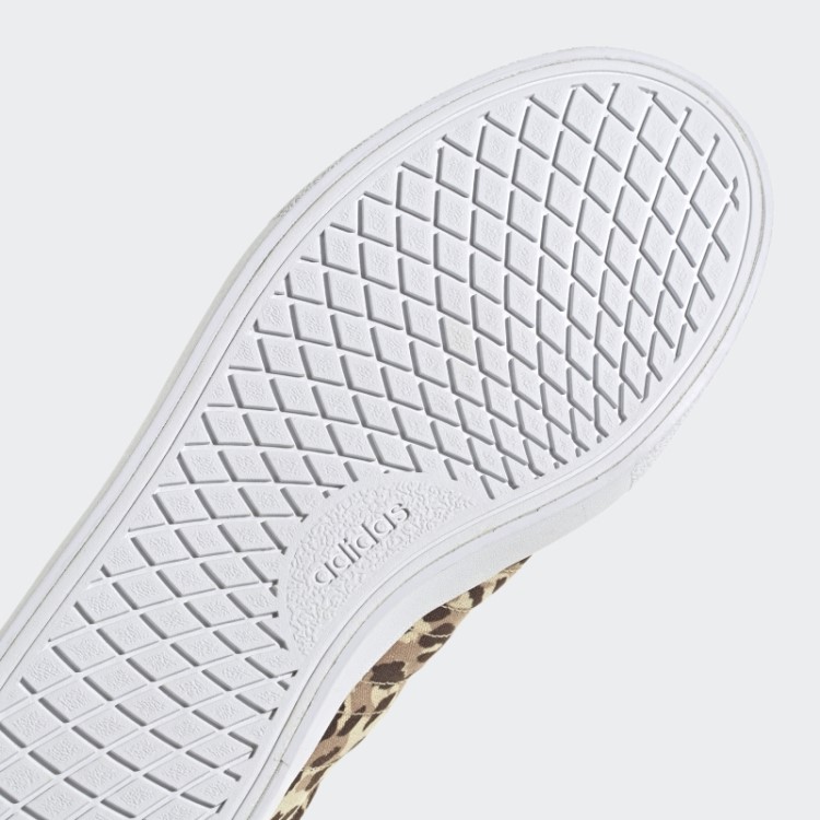 Tênis Adidas Farm Rio X Vulc Raid3r Bege
