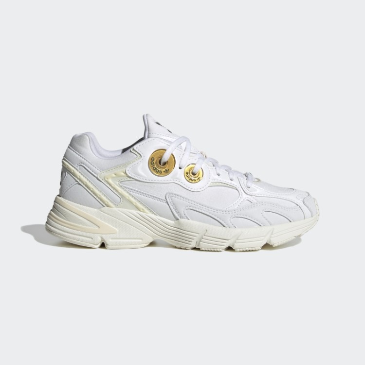Sapatos Brancos Adidas Astir Quentes