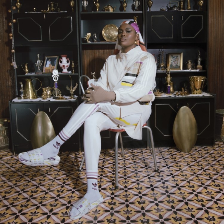 Tênis Adidas Branco Adilette Thebe Magugu