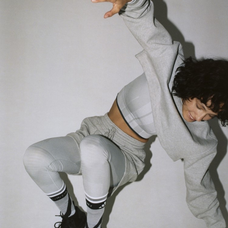 Adidas By Stella Mccartney Truestrength Blusa Manga Longa Mgh Sólido Cinza Quente