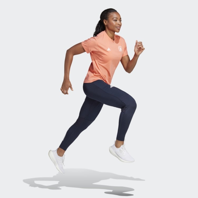Camiseta Coral Adidas Boston Marathon 2023 Feita Com A Natureza