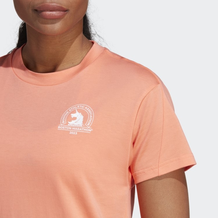Camiseta Coral Adidas Boston Marathon 2023 Feita Com A Natureza