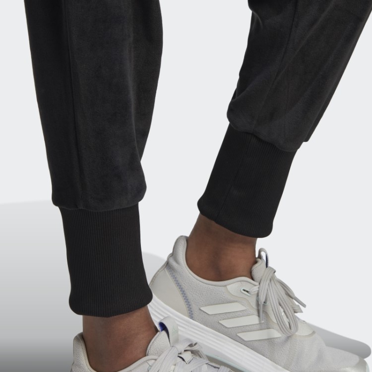 Calça Jogger De Veludo Aconchegante Adidas Holidayz Preta