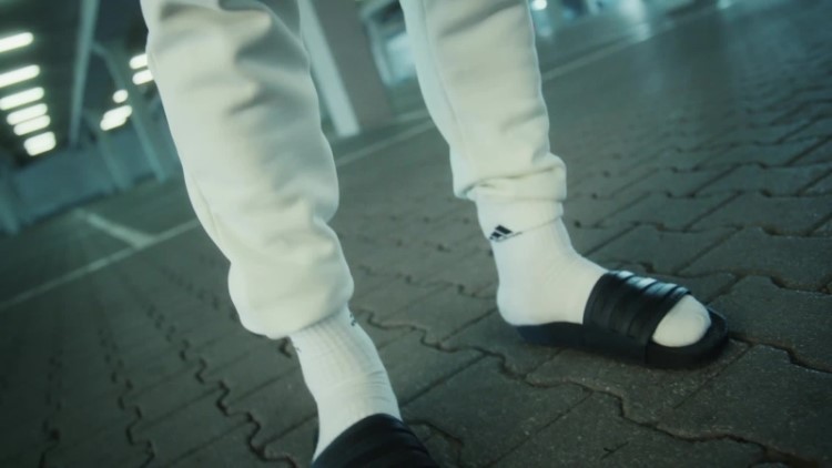 Adilette Boost Slides De Carbono Adidas