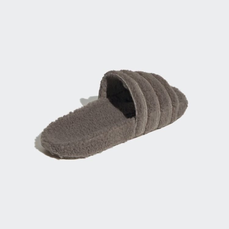 Slides Adilette Marrom Simples Da Adidas