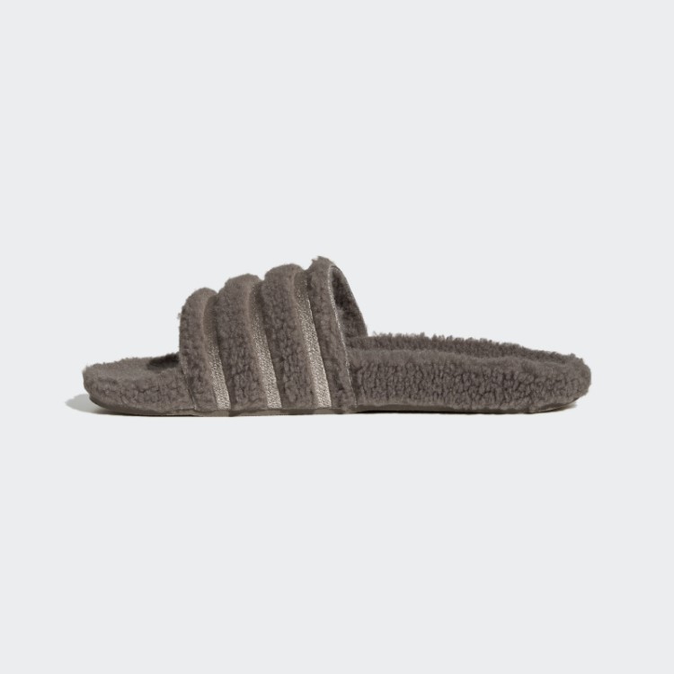 Slides Adilette Marrom Simples Da Adidas