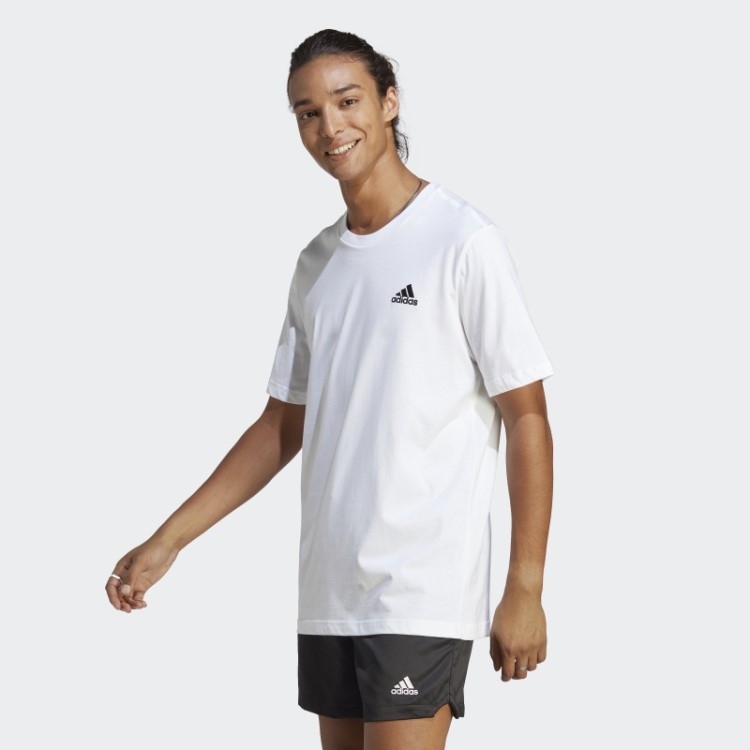Camiseta Branca Adidas Essentials Single Jersey Com Logo Bordado Pequeno