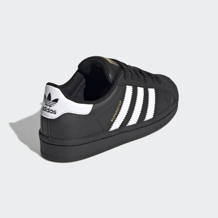 Tênis Adidas Superstar Branco Estiloso