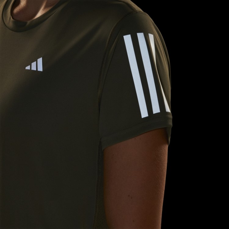 Olive Adidas é Dona Da Camiseta Run