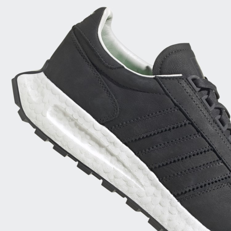 Tênis Adidas Carbon Retropy E5