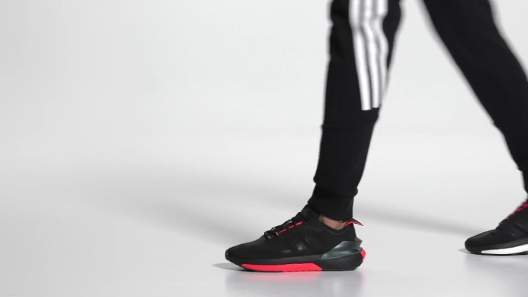 Tênis Adidas Avryn Vermelho