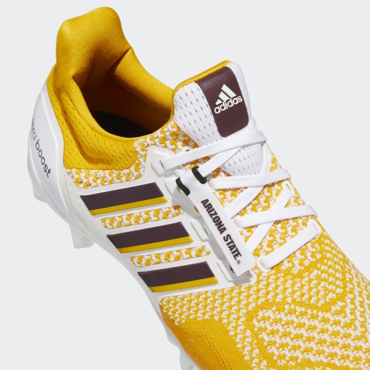 Chuteira Adidas Ultraboost Colleg Gold