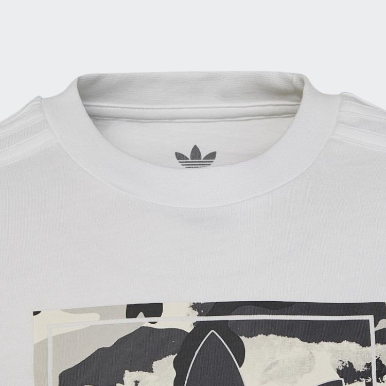 Camiseta Com Estampa Camuflada Adidas Branca