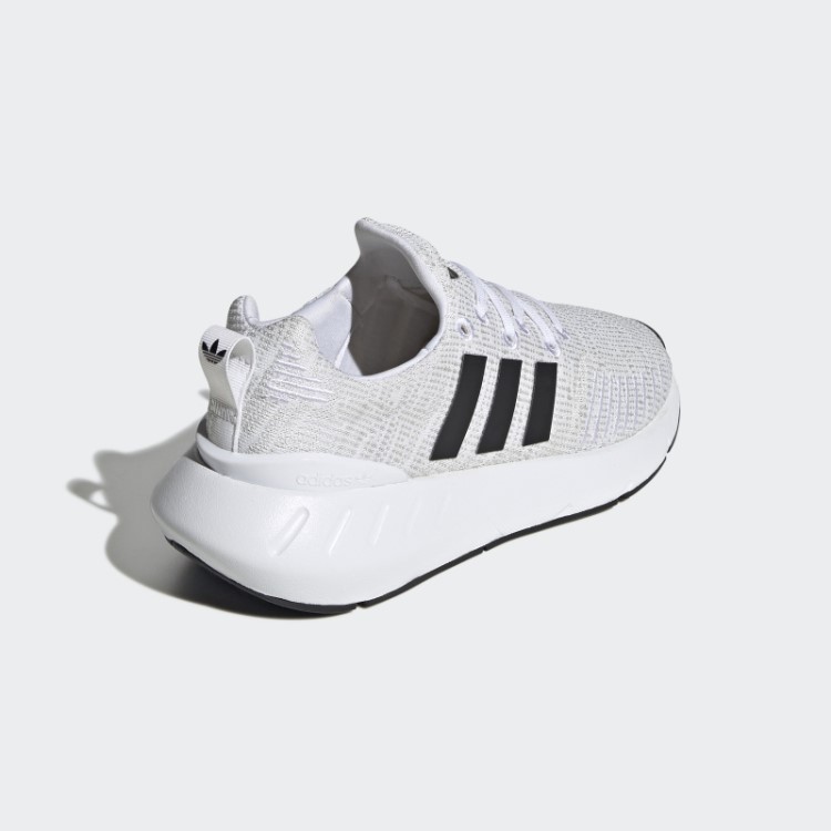 Tênis Adidas Swift Run 22 Cinza Choque