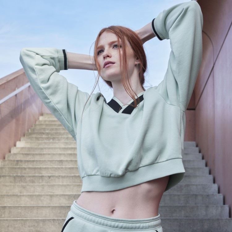 Moletom Cropped Verde Adidas Com Decote Em V