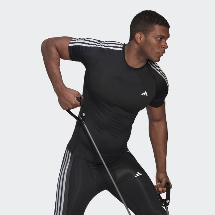 Camiseta De Treino Preta Adidas Techfit Com As Três Listras