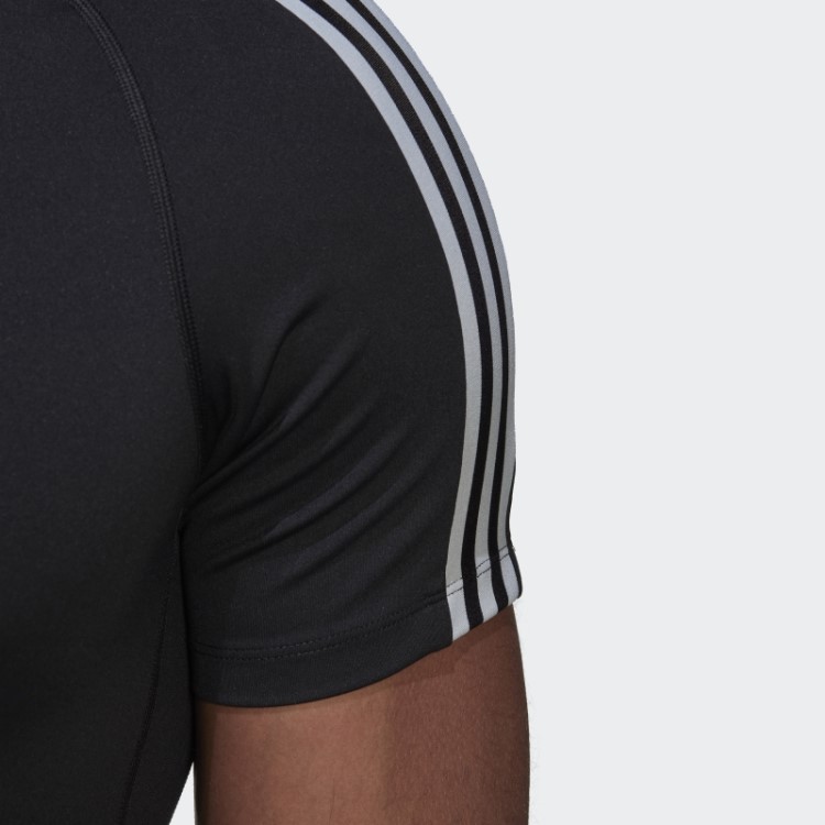 Camiseta De Treino Preta Adidas Techfit Com As Três Listras