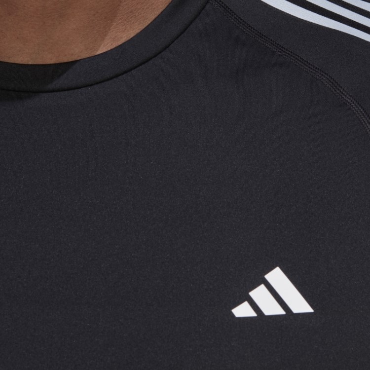 Camiseta De Treino Preta Adidas Techfit Com As Três Listras