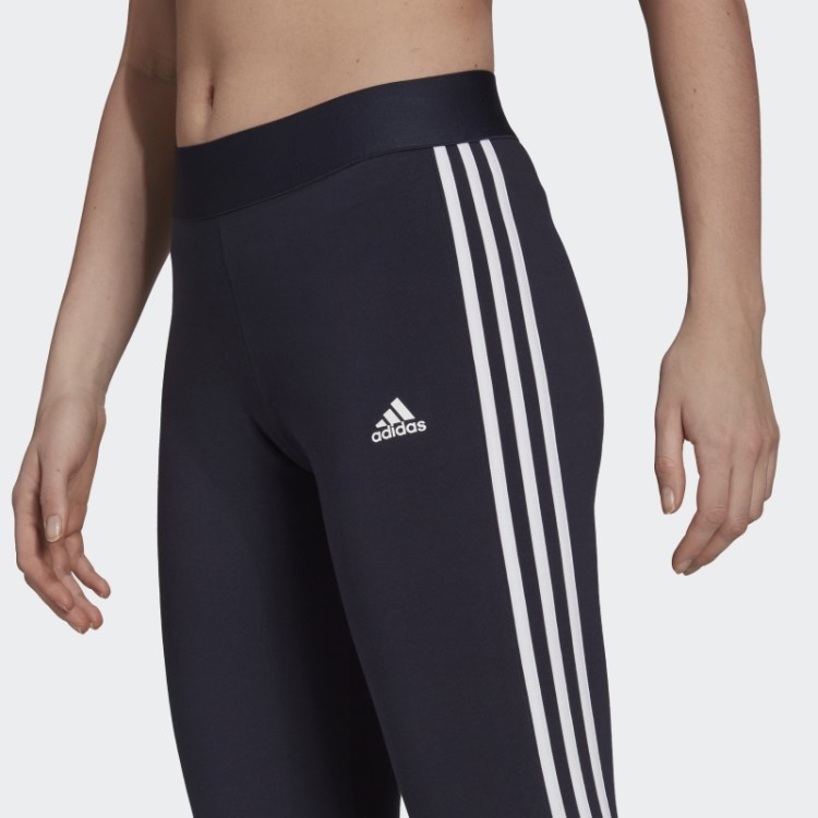 Legging Com As Três Listras Da Adidas Loungewear Essentials Ink