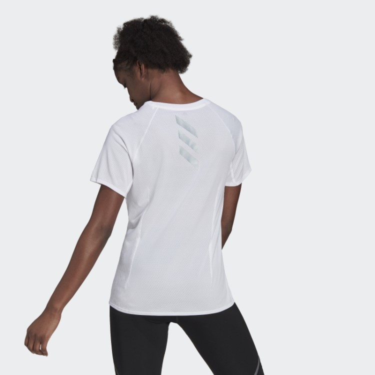 Camiseta Branca Adidas Possui A Corrida