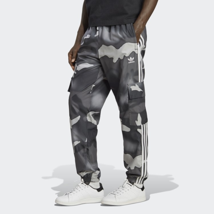 Calça Cargo Camuflada Com Estampa Preta Adidas