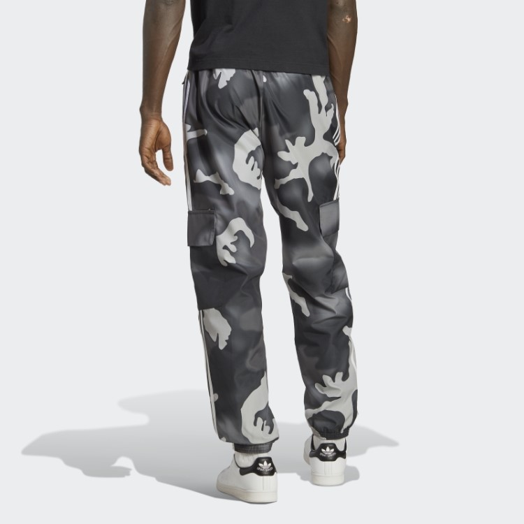 Calça Cargo Camuflada Com Estampa Preta Adidas