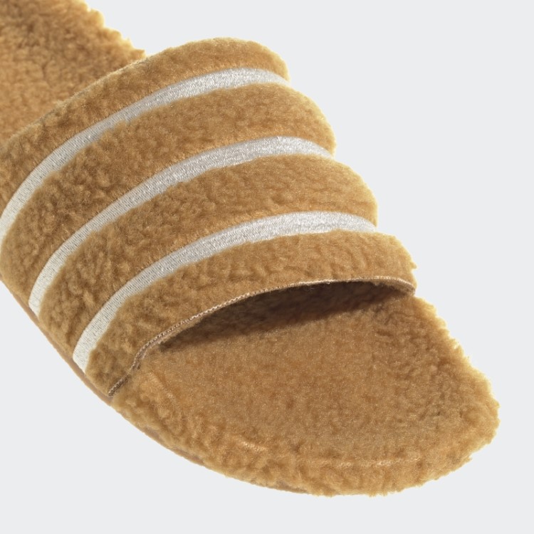Adilette Desliza Mesa Adidas