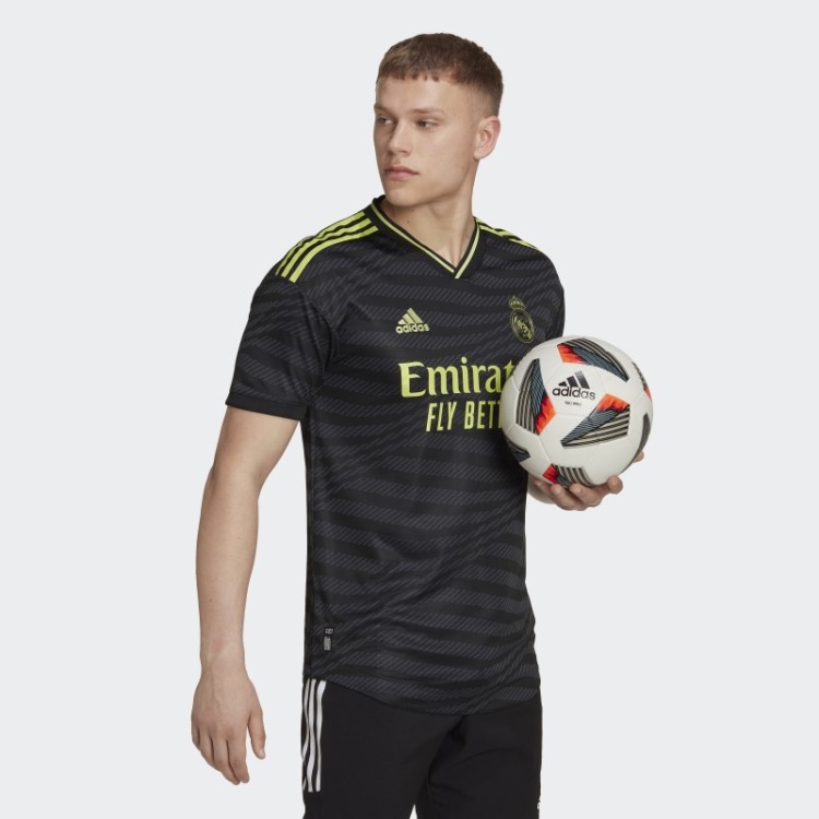 Real Madrid 22/23 Terceira Camisa Autêntica Adidas Preta