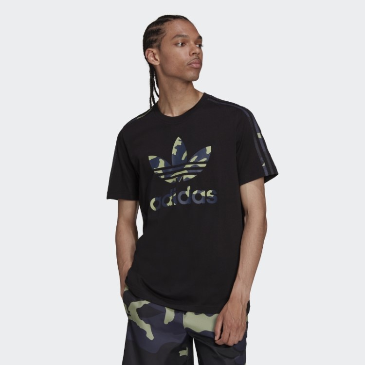 Camiseta Preta Adidas Com Estampa Camuflada