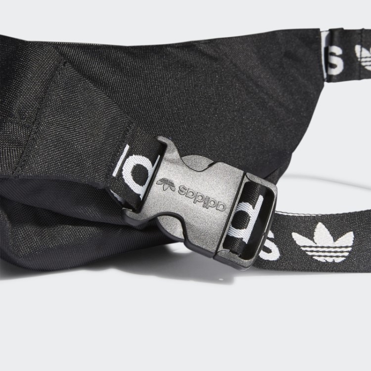 Bolsa De Cintura Preta Adicolor Com A Marca Adidas